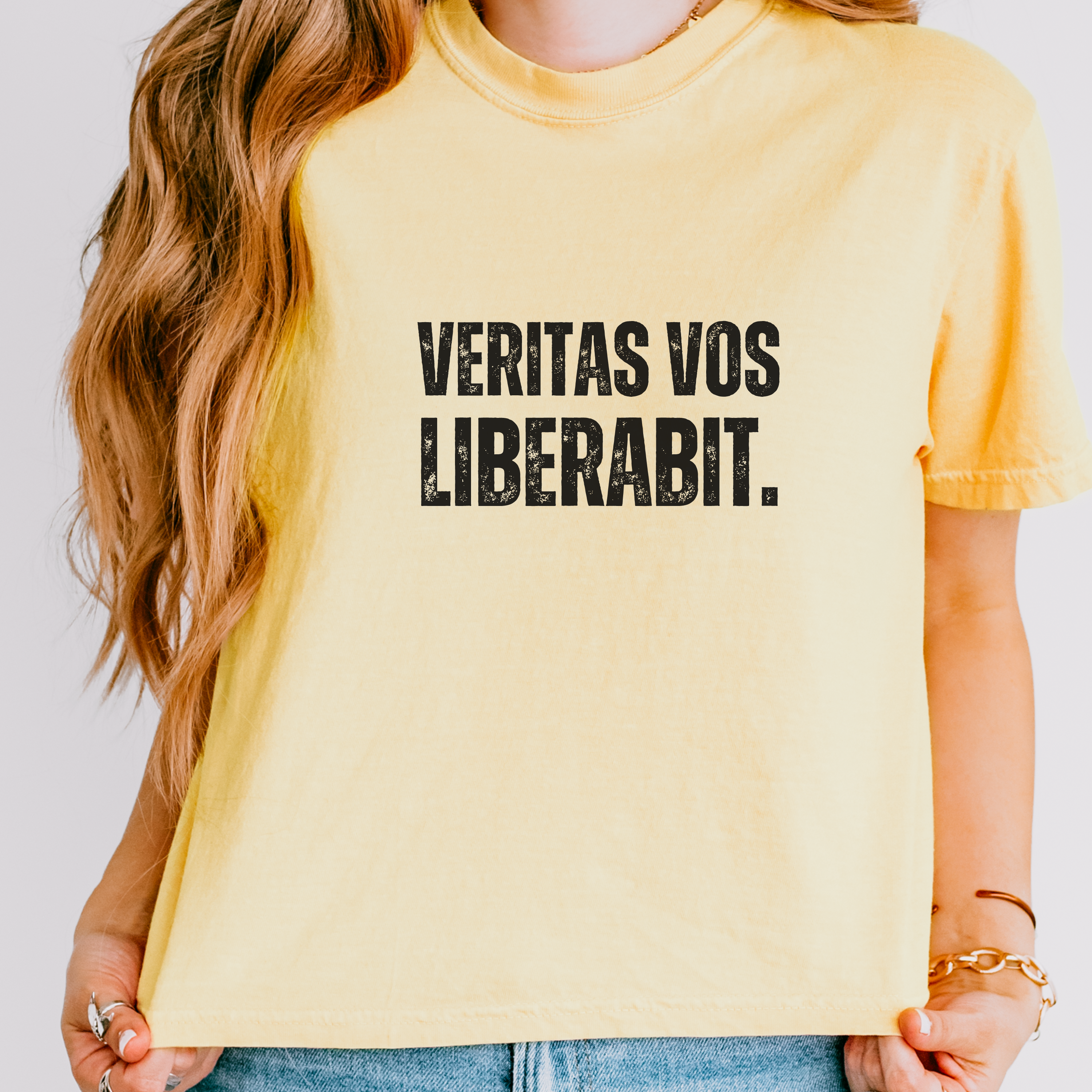 Truth Quote "Veritas Vos Liberabit" Tee | Boxy Gift T-Shirt - Mythos Design