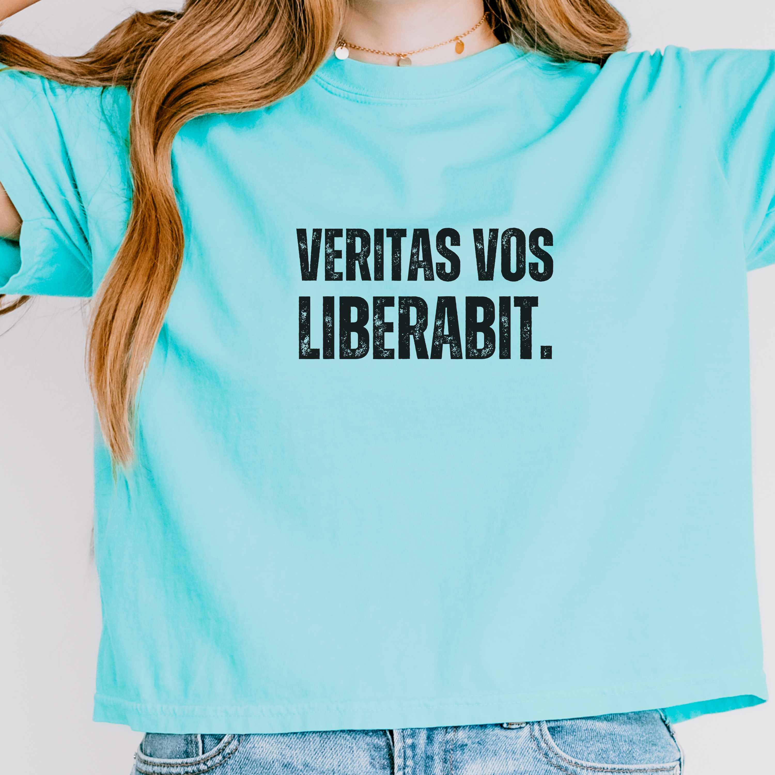 Truth Quote "Veritas Vos Liberabit" Tee | Boxy Gift T-Shirt - Mythos Design