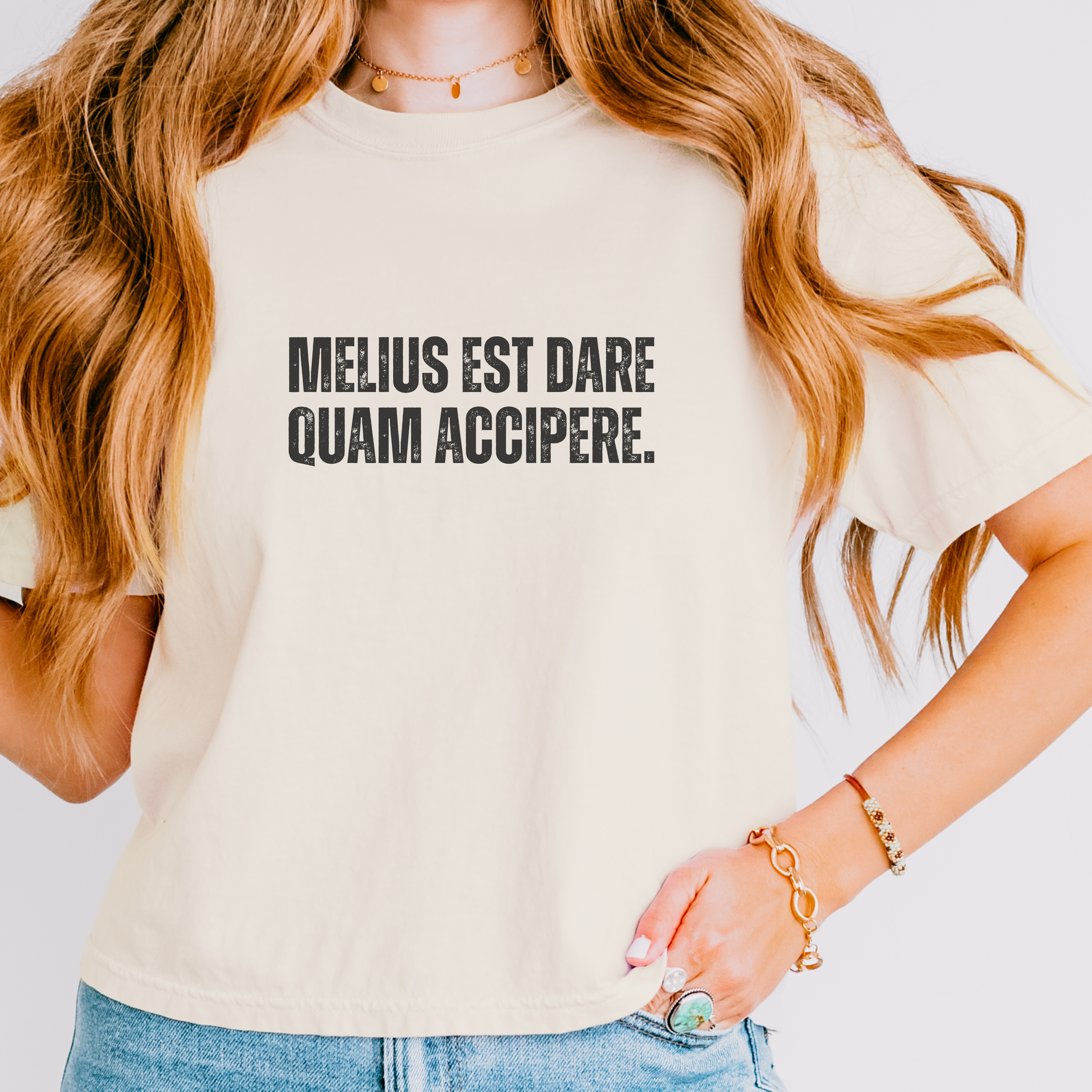 Giving Quote "Melius Est Dare Quam Accipere" Tee | Boxy Gift T-Shirt - Mythos Design