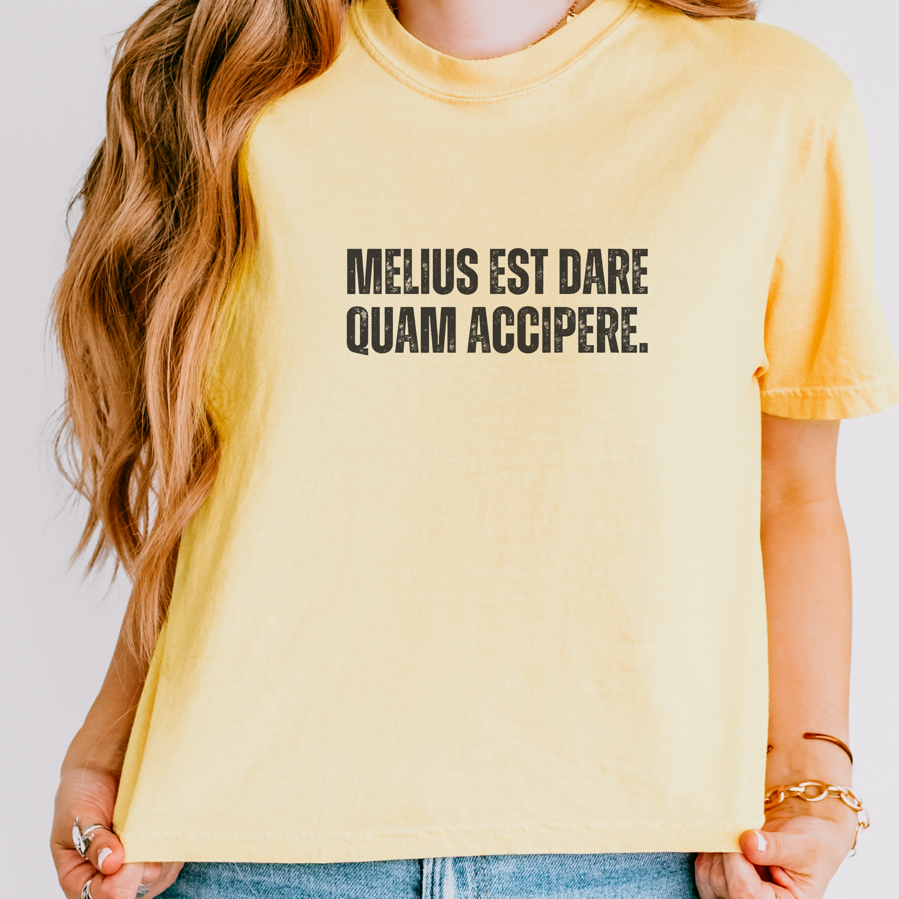 Giving Quote "Melius Est Dare Quam Accipere" Tee | Boxy Gift T-Shirt - Mythos Design